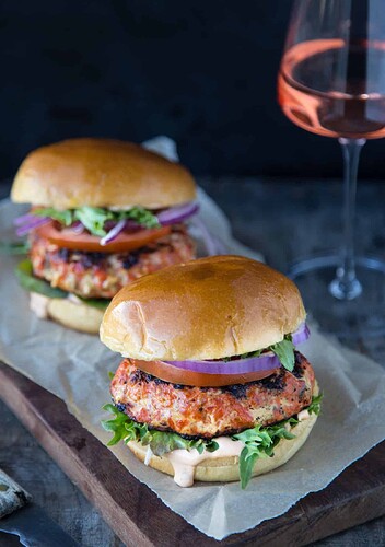 Grilled-Salmon-Burgers