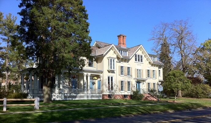 Sally Hart Lodge-Campus B&B