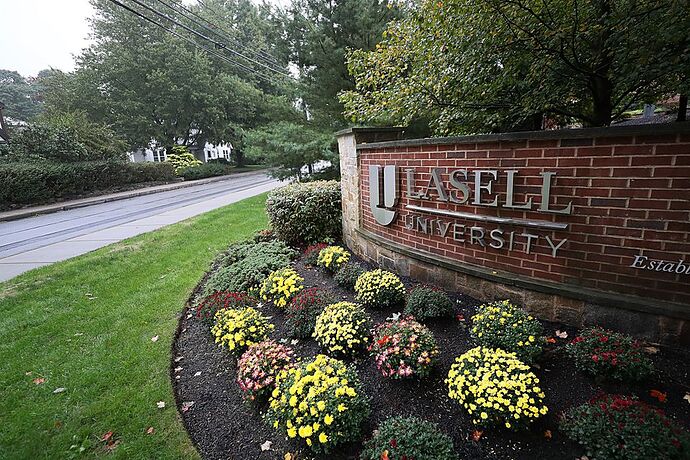 The new annual cost of attending Lasell will be $39,500 next year, $26,000 in tuition and $13,500 in room and board. That’s down from a total cost of $59,130.