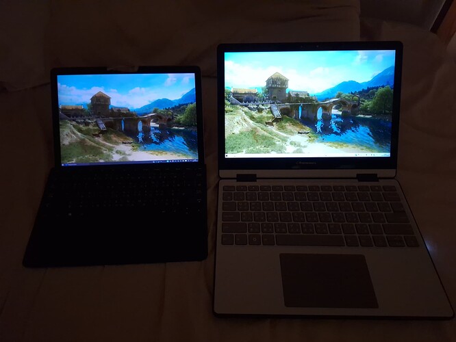 Minimum brightness comparison. Left: Surface Go 3; Right: FW12