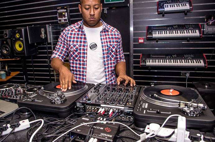 Reloop Tour-5.jpg