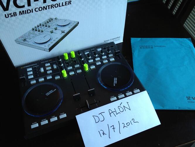 4.Vestax VCI 100SE.jpg