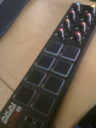 lpd8 new knobs.jpg