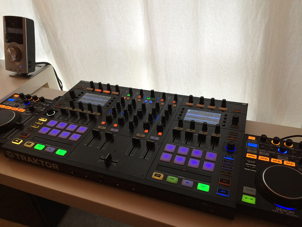Denon DN-SC2000 - InstaPadFX Stewe v4.3 - Traktor Pro 2.11+
