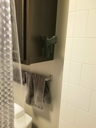 Magnetic Mounts Shower