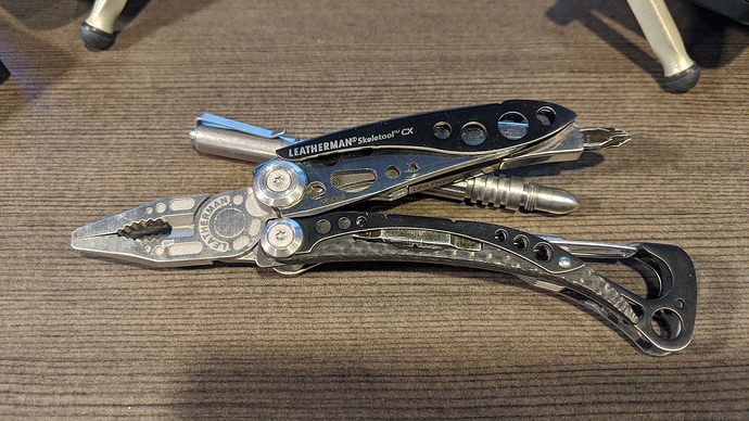 skeletool cx pliers