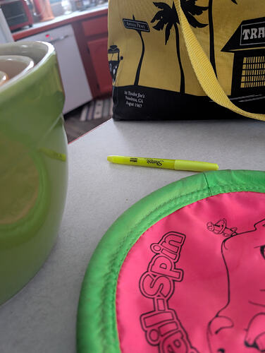 PXL_20251206_195225636