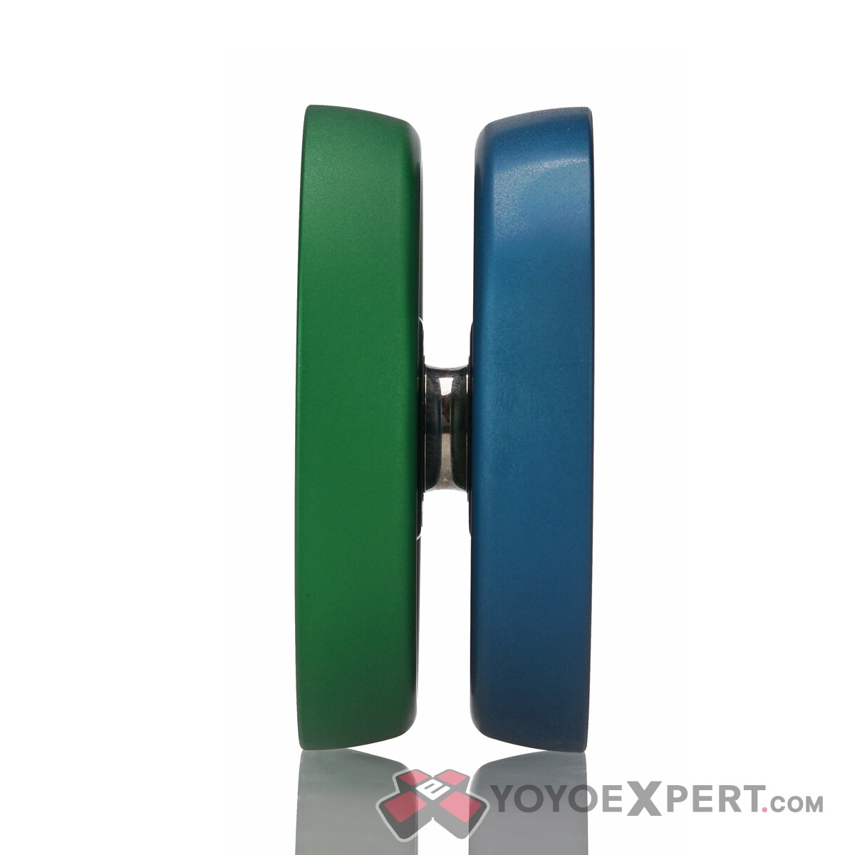 Half-Green-Half-Blue-Petri-02