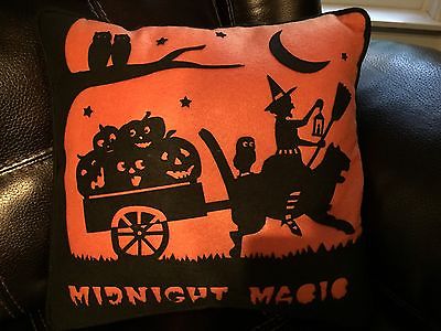 000-400-WITCH-SILHOUETTE-PILLOW