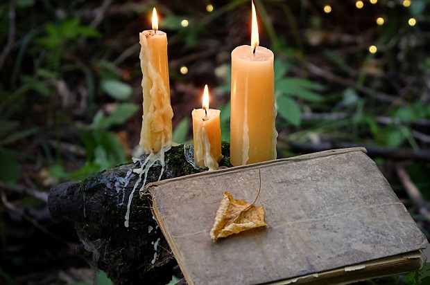 000-620-Mystery is in the air