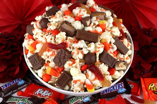 000-500-left-over-halloween-candy-popcorn-main