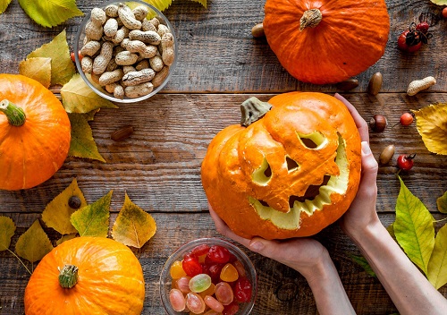 000-500-Making of Jack Lanterns