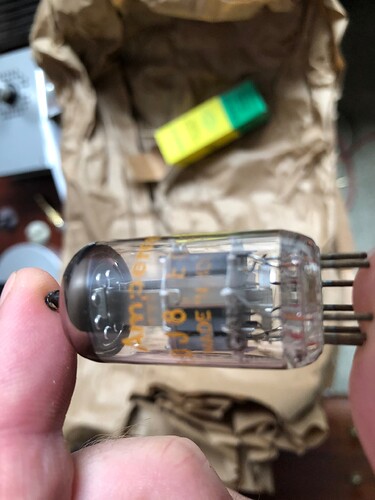 Amperex Holland ECC88 -04