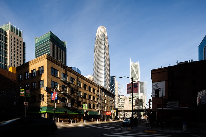 Salesforce-Tower-from-Howard-Street-image-by-Andrew-Campbell-Nelson