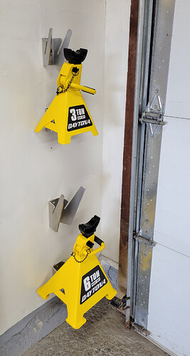 STINGRAY, JACKSTAND WALL MOUNT, JACKSTAND, DAYTONA HARBOR FREIGHT, 6TON 3TON -2