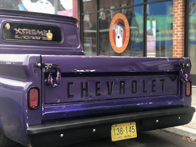 crown spoyal tailgate