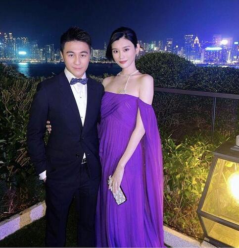 奚梦瑶近照腹部隆起被质疑怀三胎 本尊辟谣