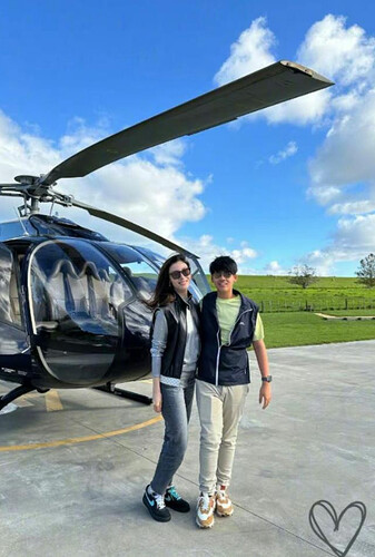 李嘉欣晒与儿子合照 母子俩坐直升机出游 李嘉欣晒与儿子合照 母子俩坐直升机出游