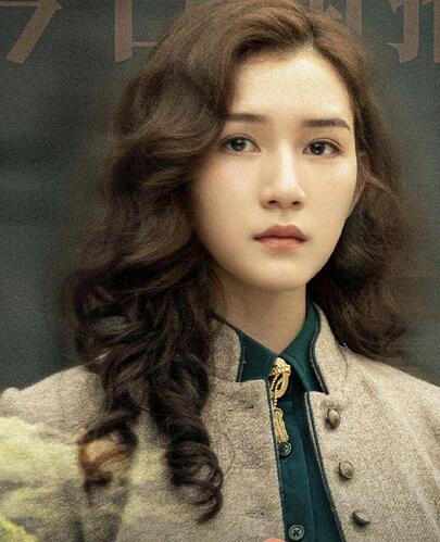 越爱越高调 陈思诚搂着23岁女友吃家乡菜 越爱越高调 陈思诚搂着23岁女友吃家乡菜