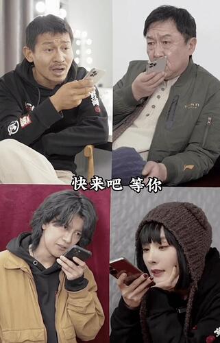 68岁成龙探班杨幂开心比耶 二人交情超20年