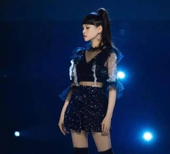 明明是同龄女星 却一个像妈一个像女儿
