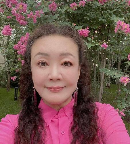 汪小菲再认S妈丈母娘 这家人总在“狗血”里打转？