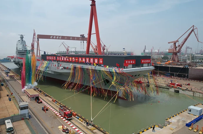 首度西太平洋远海训练  中国宣告双航母时代来临