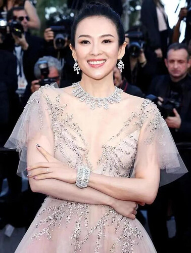 范冰冰复出了？重新变娱乐圈照妖镜