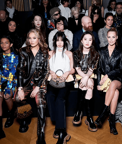 天才少女光环没用?谷爱凌一心闯荡时尚圈被嘲 天才少女光环没用?谷爱凌一心闯荡时尚圈被嘲