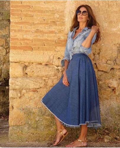 赶时髦就穿半裙 这几组搭配实用又有氛围感！