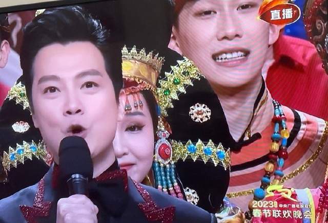 央视春晚贡献了8张神图，比小品搞笑？
