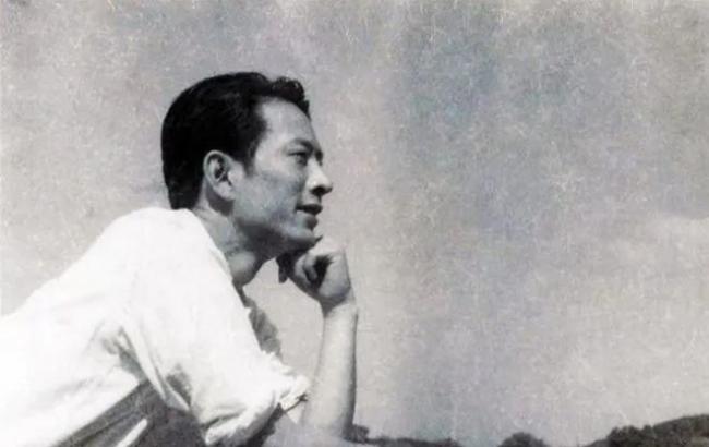 中国著名影星：翩翩贵公子 却与妻子生死不见