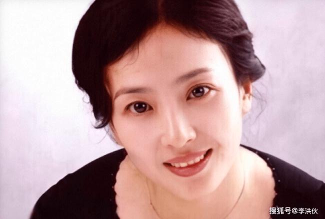 刘亦菲母亲：64岁两婚两离 如今是单身贵族