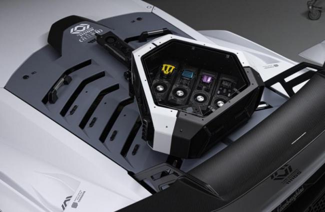 全球唯一赛博庞克超跑前卫登场