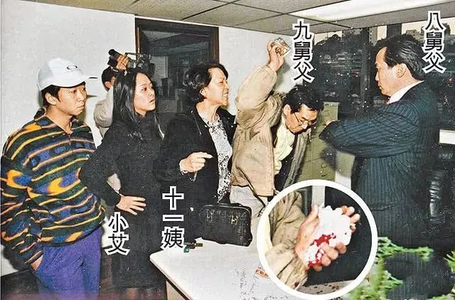 穷的只剩下钱，600亿豪门的内斗