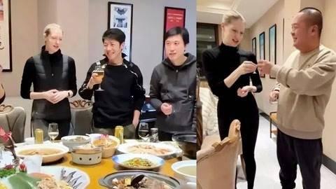 撒贝宁全家福曝光 爸爸和妹妹及龙凤胎出镜
