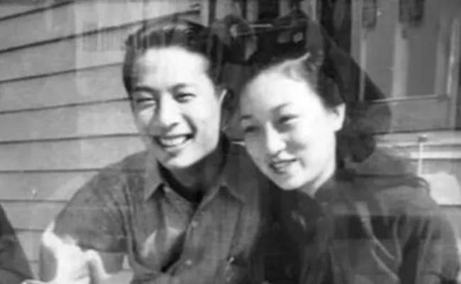 中国著名影星：翩翩贵公子 却与妻子生死不见