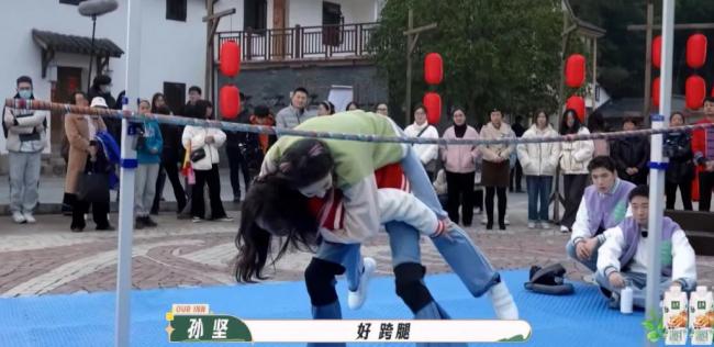 连张杰与唐嫣都要嗑？太离谱了