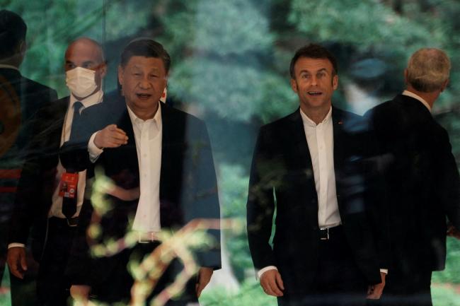 遇到知音，习近平温言软语；独留她一人坐冷板凳