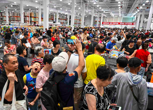 房市低迷伤及中国消费者：要勒紧裤腰带