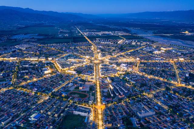 新疆旅游攻略 网友揭秘:这几个地方一定要看 新疆旅游攻略 网友揭秘:这几个地方一定要看