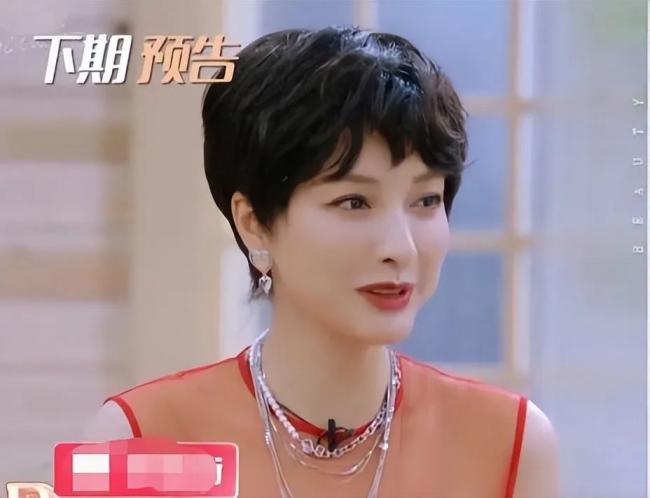 范冰冰再次翻车，整张脸“蔡明化”